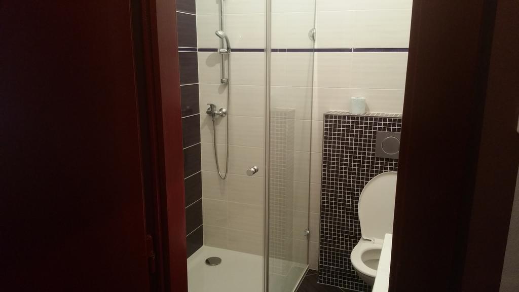 Hotel Koruna Roznov pod Radhostem Quarto foto